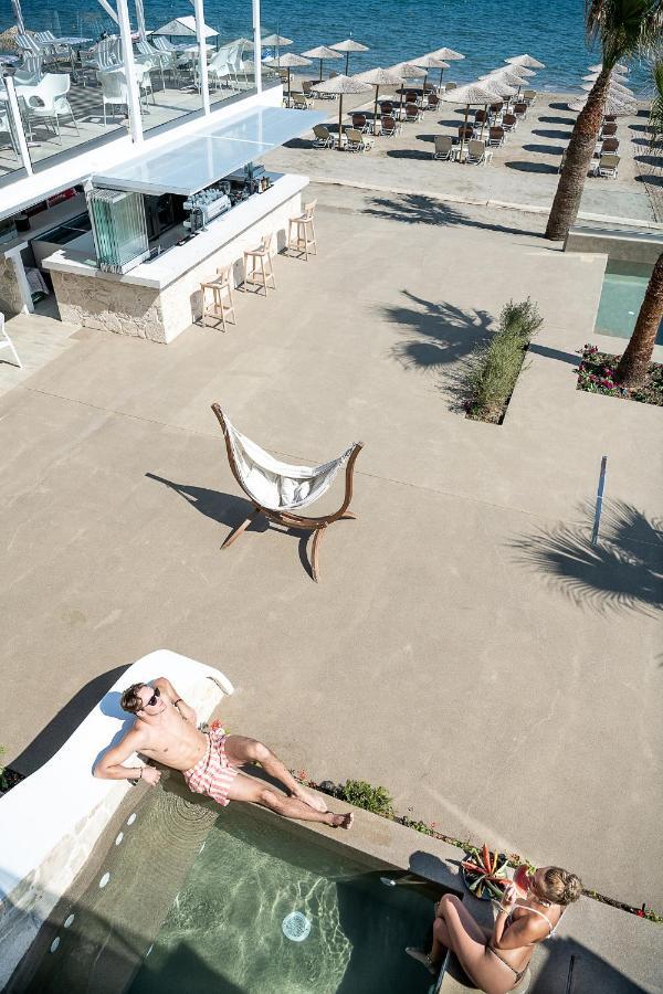 Sea Front Suites, Maisonettes & Apartments Agia Marina 外观 照片