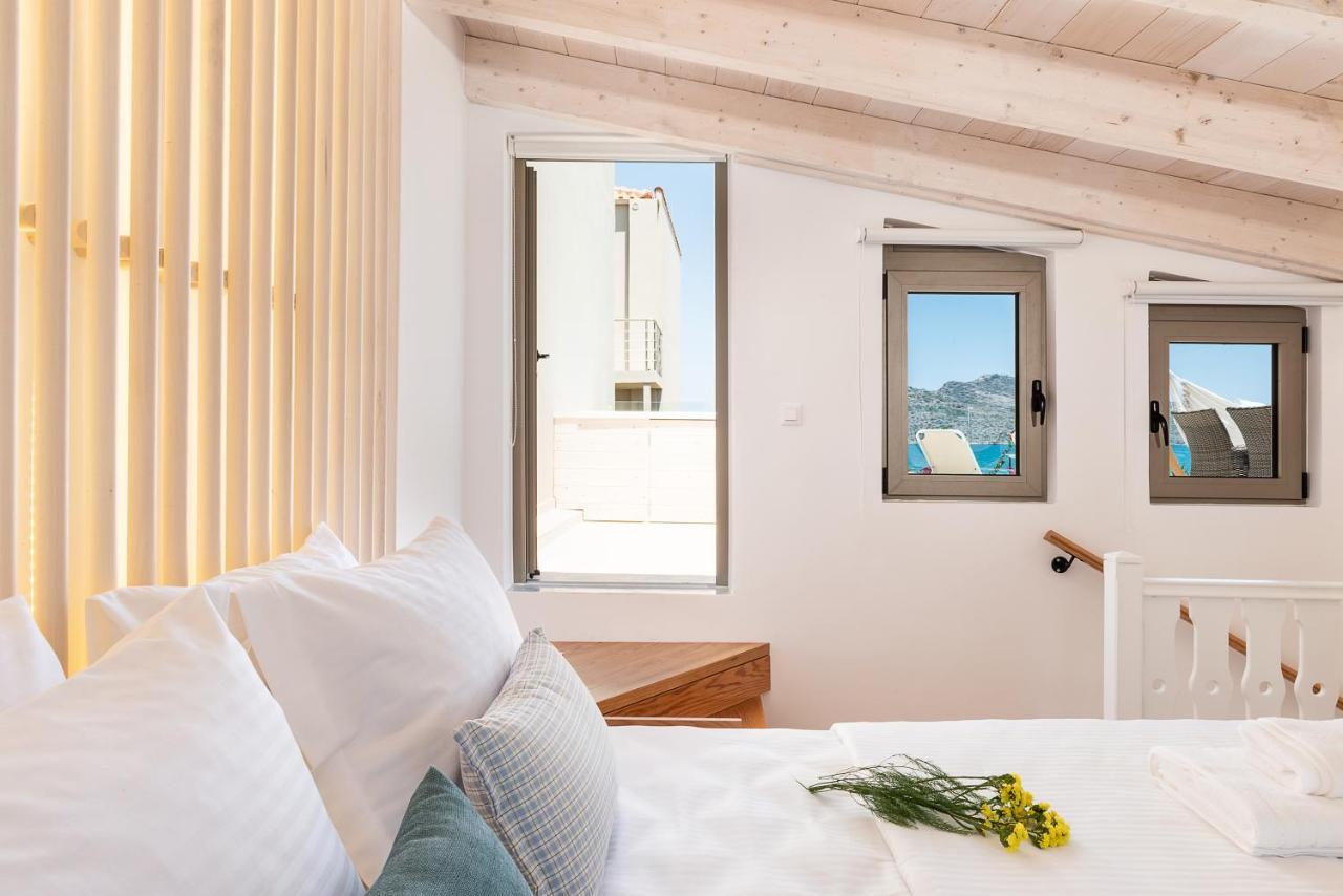 Sea Front Suites, Maisonettes & Apartments Agia Marina 外观 照片