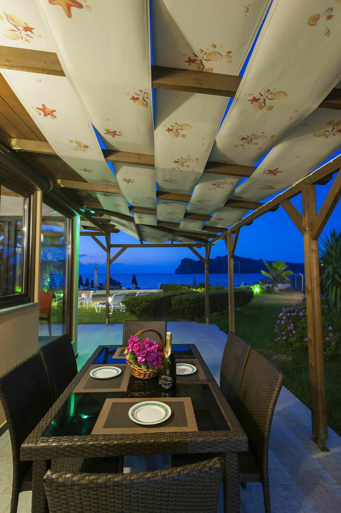 Sea Front Suites, Maisonettes & Apartments Agia Marina 外观 照片
