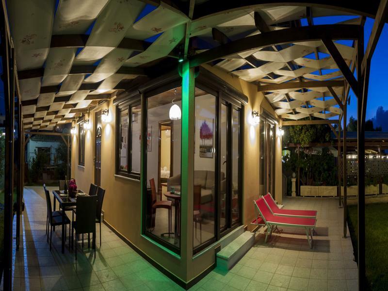 Sea Front Suites, Maisonettes & Apartments Agia Marina 外观 照片